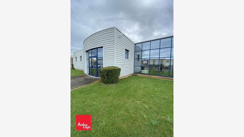 À VENDRE  LOCAL D'ACTIVITÉ INDÉPENDANT DE 322 m² 