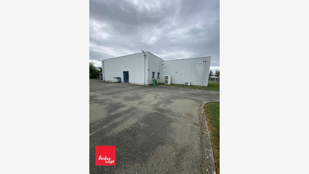 À VENDRE  LOCAL D'ACTIVITÉ INDÉPENDANT DE 322 m² 