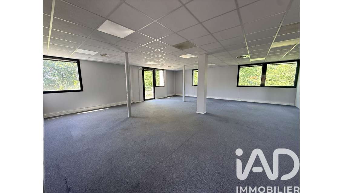 AV plateau de bureaux 193m² à Chartres-de-Bretagne