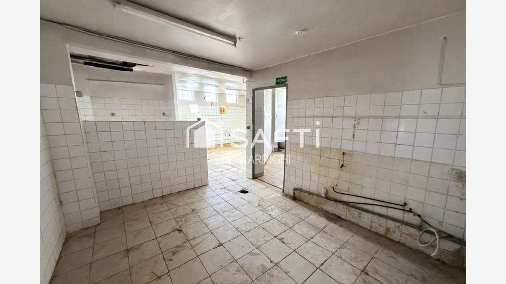 Vente local 180m² + T4 – Axe RN96 à Saint-Auban