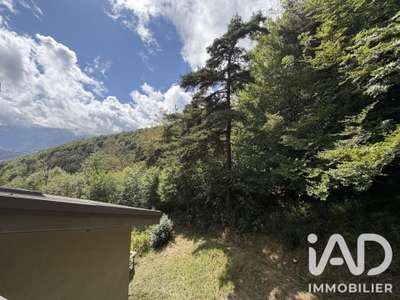 Local commercial à Château-Bernard