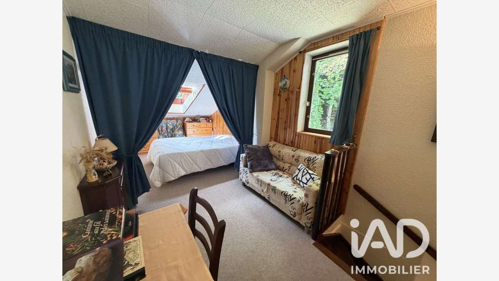 Local commercial à Château-Bernard