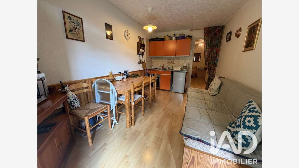 Local commercial à Château-Bernard