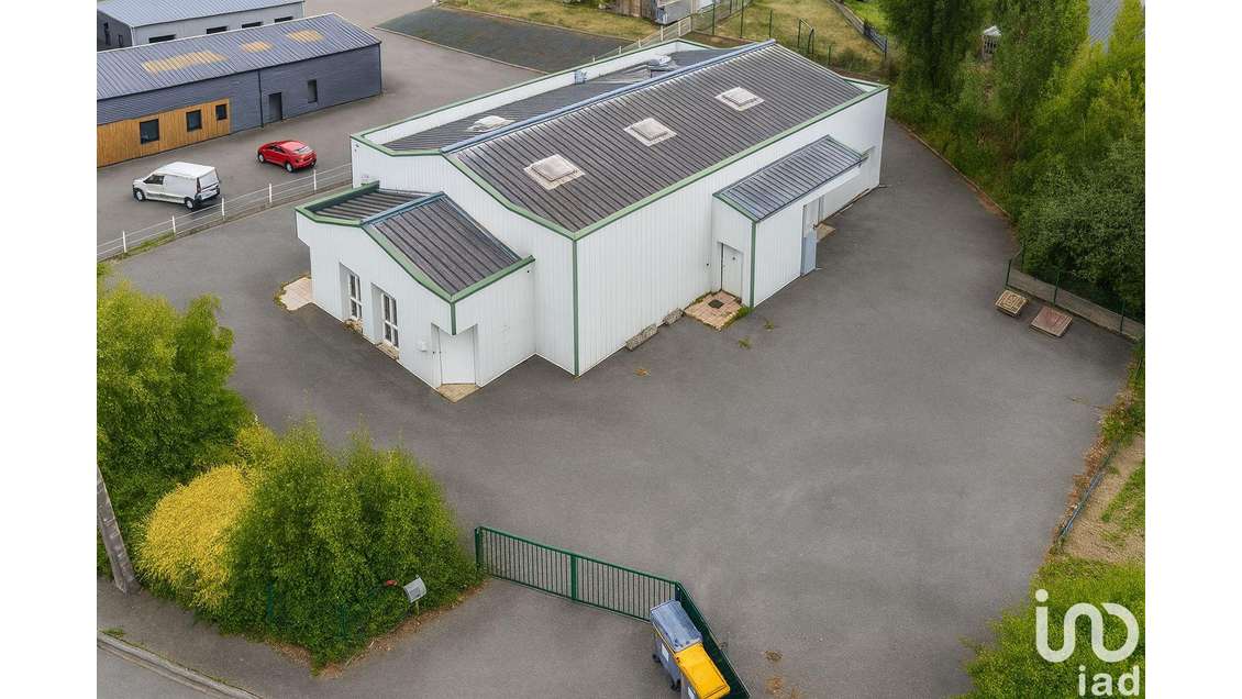 Vente local d’activité 385m² à Châteaubourg