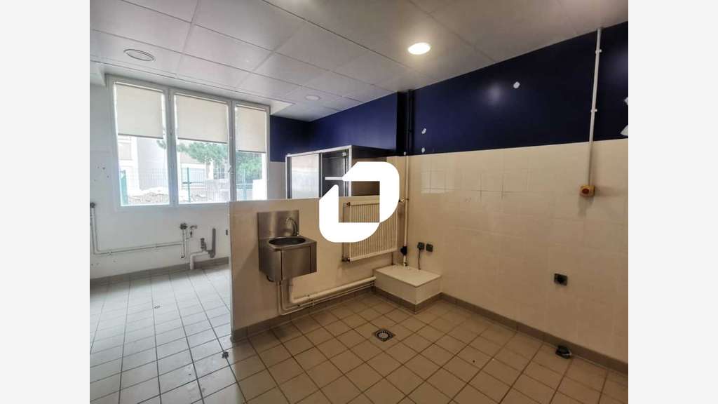 Vente Local commercial 487m² Chaville