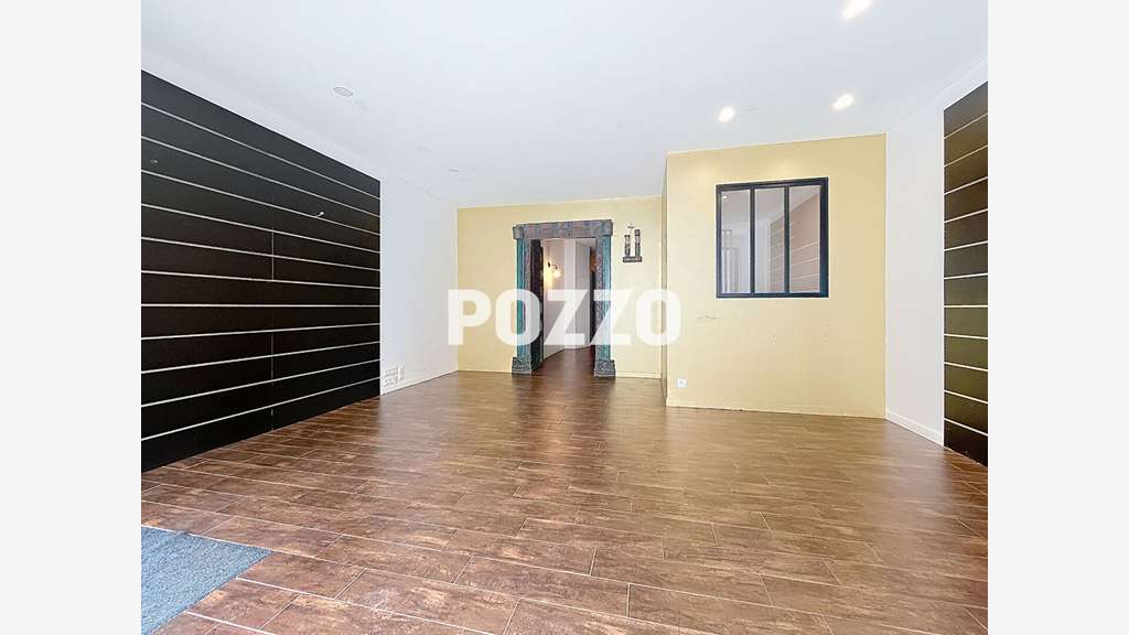 Local commercial 111m² à vendre à Cherbourg centre