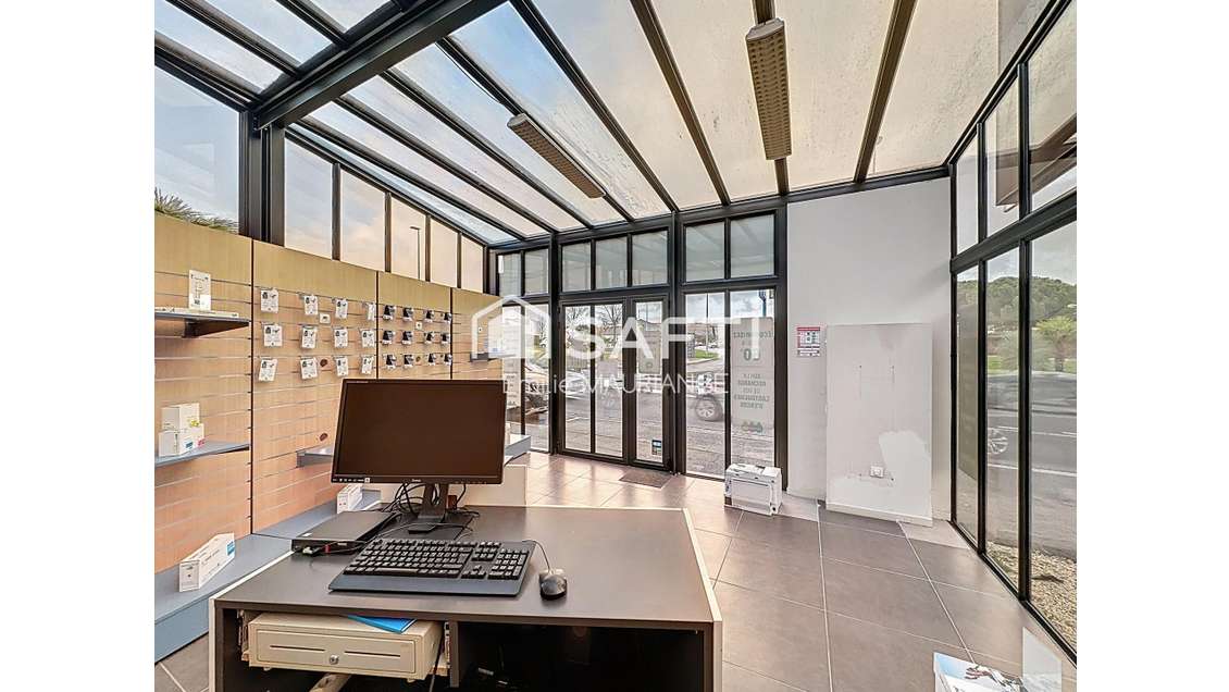 Vente local pro sur axe très passant à Cholet 