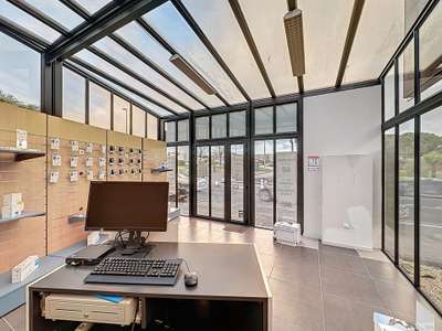 Vente local pro sur axe très passant à Cholet 