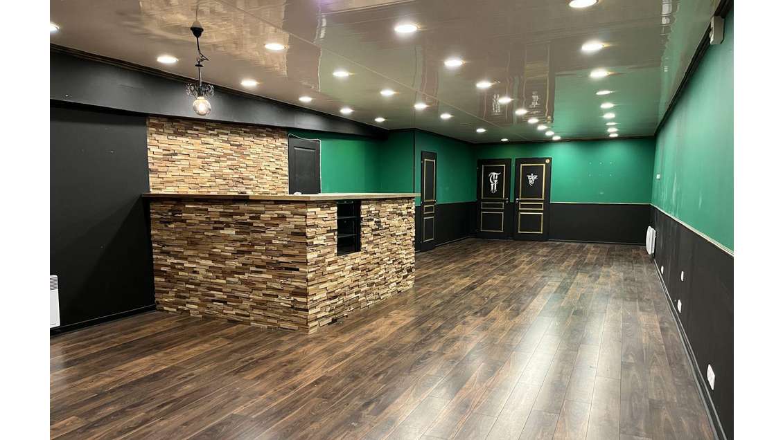 Vente murs commerciaux 252m² Claye Souilly centre