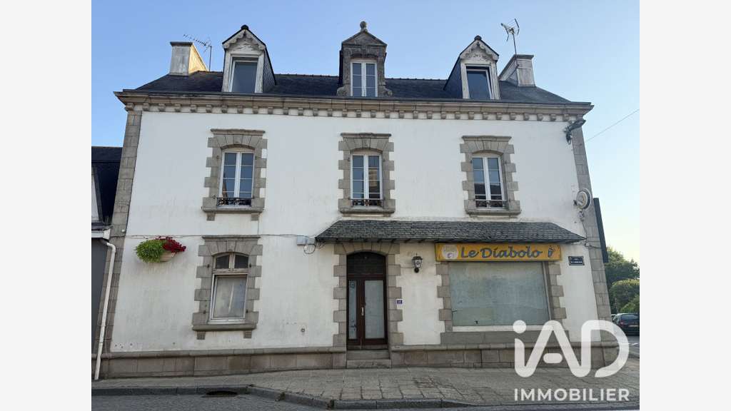 AV immeuble de caractère 185m² empl N°1 Clohars