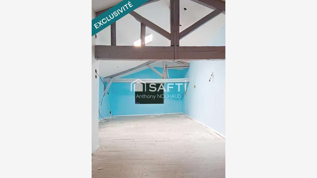 Local visibilité optimale avec vitrine à Cognac