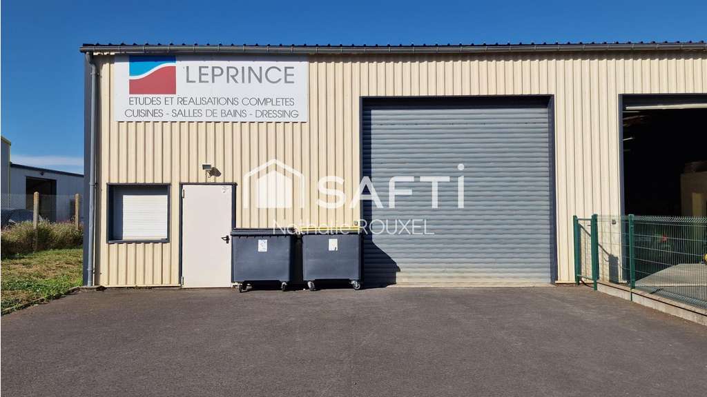 Local d'activités 200 m² - ZAC Lazzaro, C