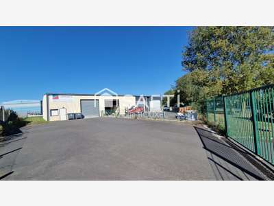 Local d'activités 200 m² - ZAC Lazzaro, C