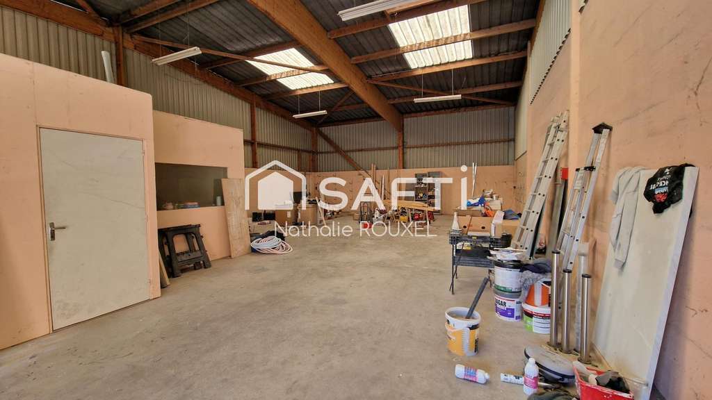 Local d'activités 200 m² - ZAC Lazzaro, C
