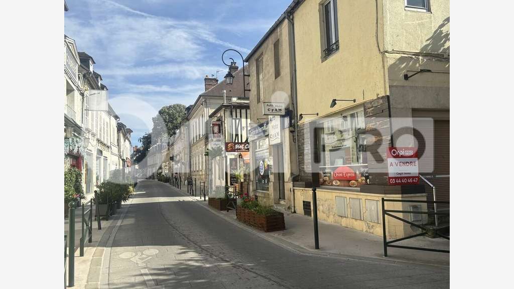 A vendre local commercial 100m² à Compiègne centre