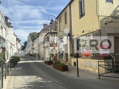 A vendre local commercial 100m² à Compiègne centre