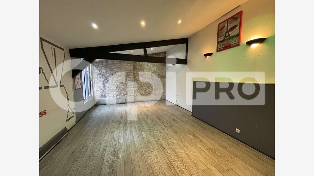 A vendre local commercial 100m² à Compiègne centre