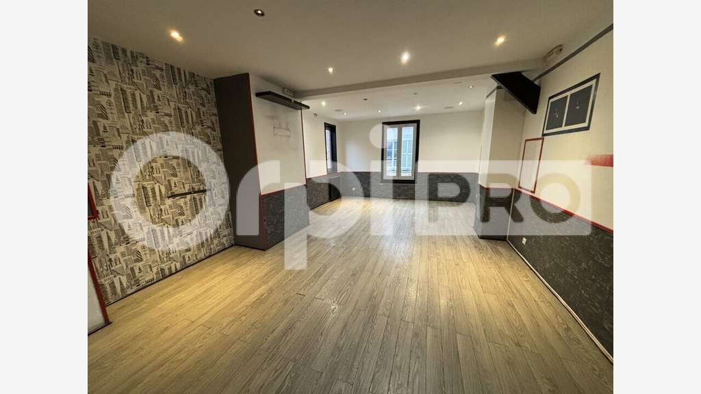A vendre local commercial 100m² à Compiègne centre