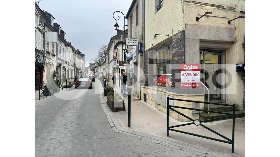 A vendre local commercial 100m² à Compiègne centre