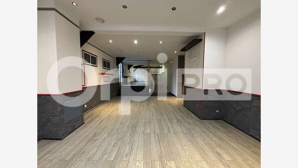 A vendre local commercial 100m² à Compiègne centre