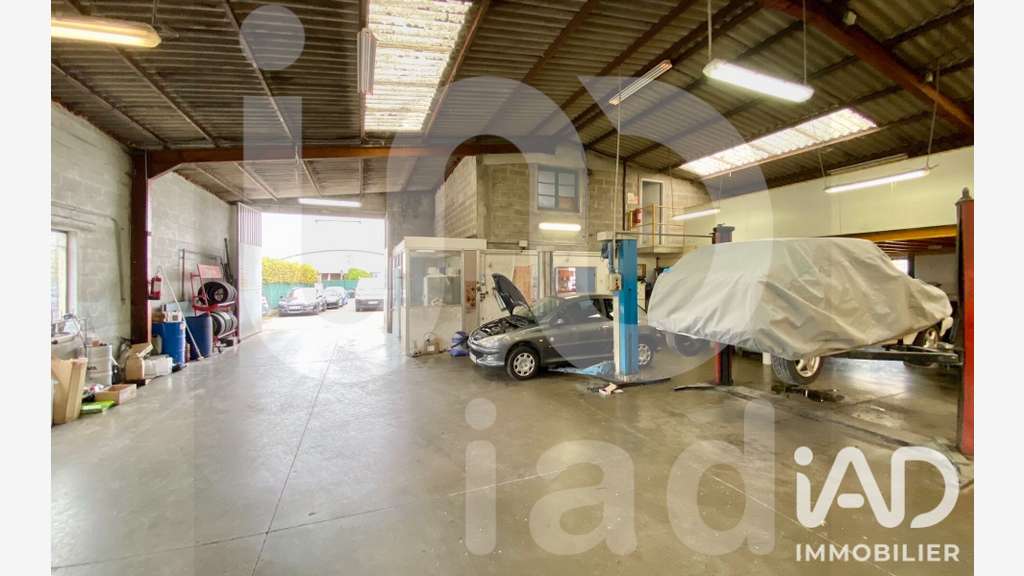 AV terrain 1897m² local 447m² + maison à Compiègne