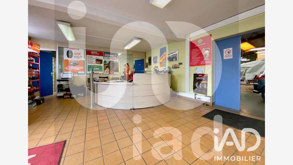 AV terrain 1897m² local 447m² + maison à Compiègne