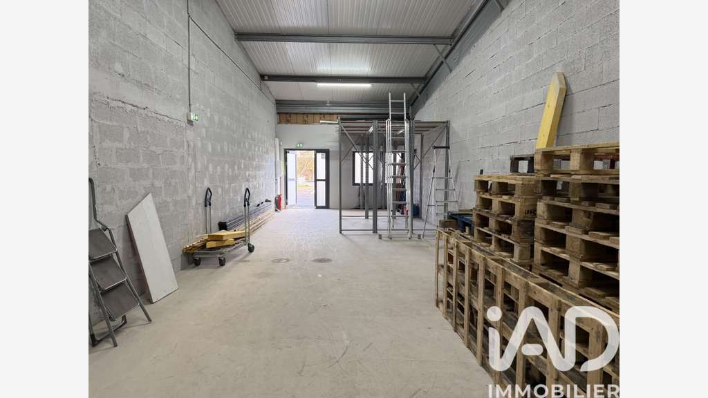 Location local d'activité 68m² Cormeilles-en-Vexin