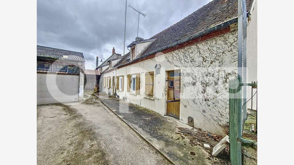 Local commercial 156m² à vendre à Cosne-d'Allier
