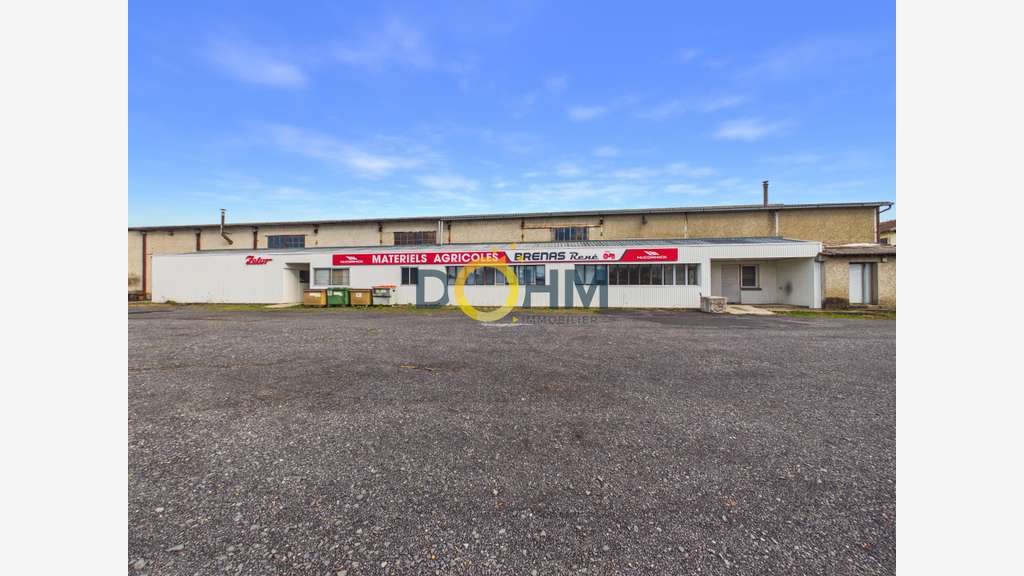 A vendre local industriel de 1670m² à Carport