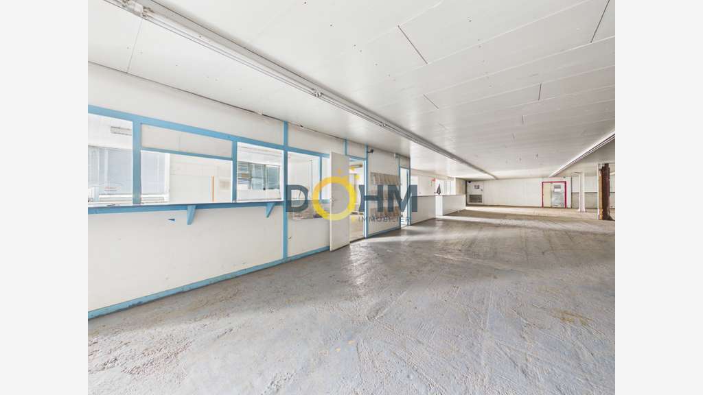 A vendre local industriel de 1670m² à Carport