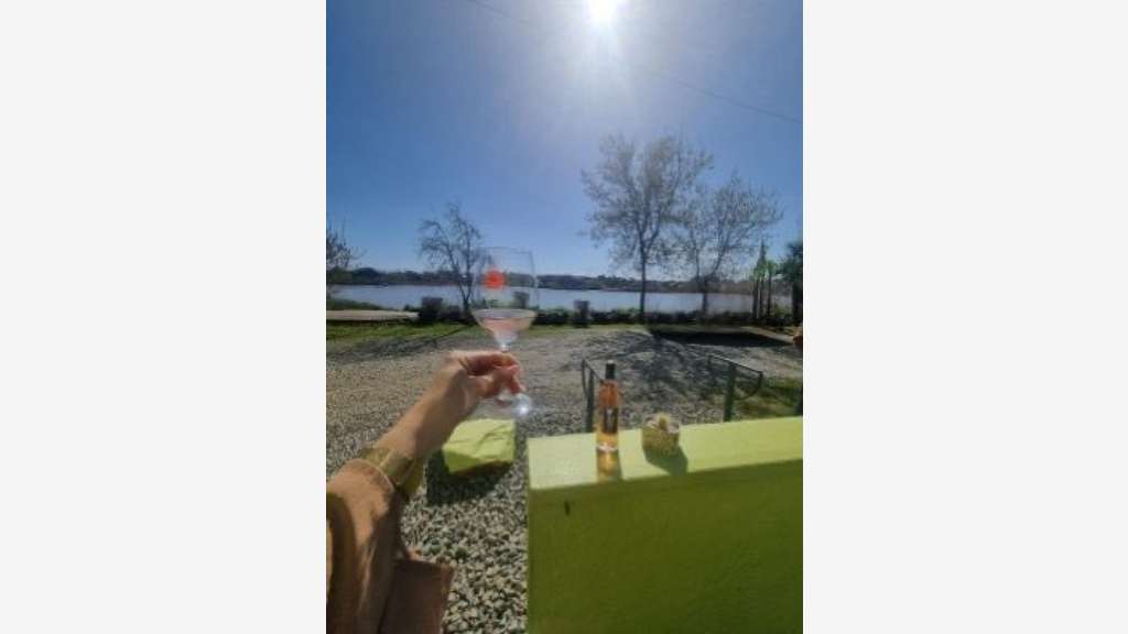 Découvrez ce restaurant situé vue sur la Loire
