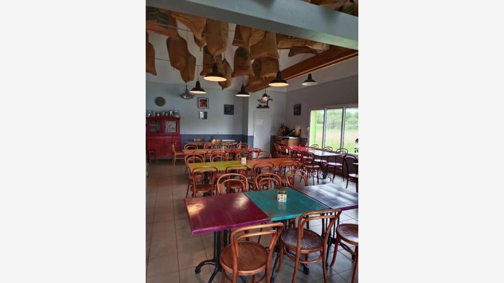 Découvrez ce restaurant situé vue sur la Loire