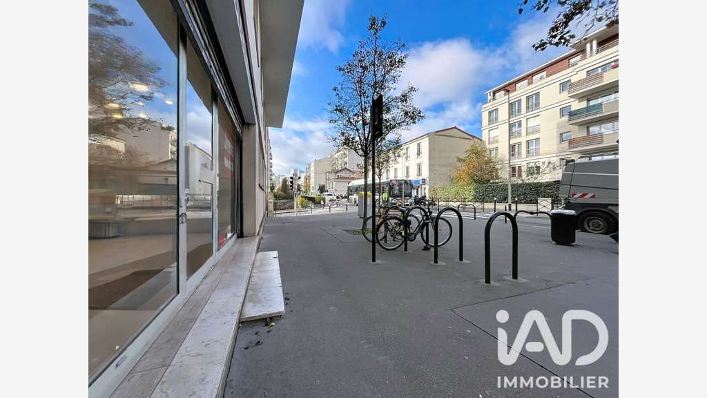 Vente local très belle rentabilité 82m² Courbevoie