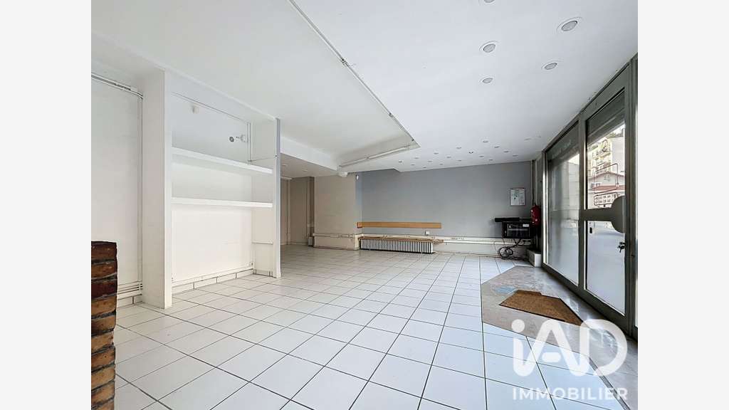 Vente local très belle rentabilité 82m² Courbevoie