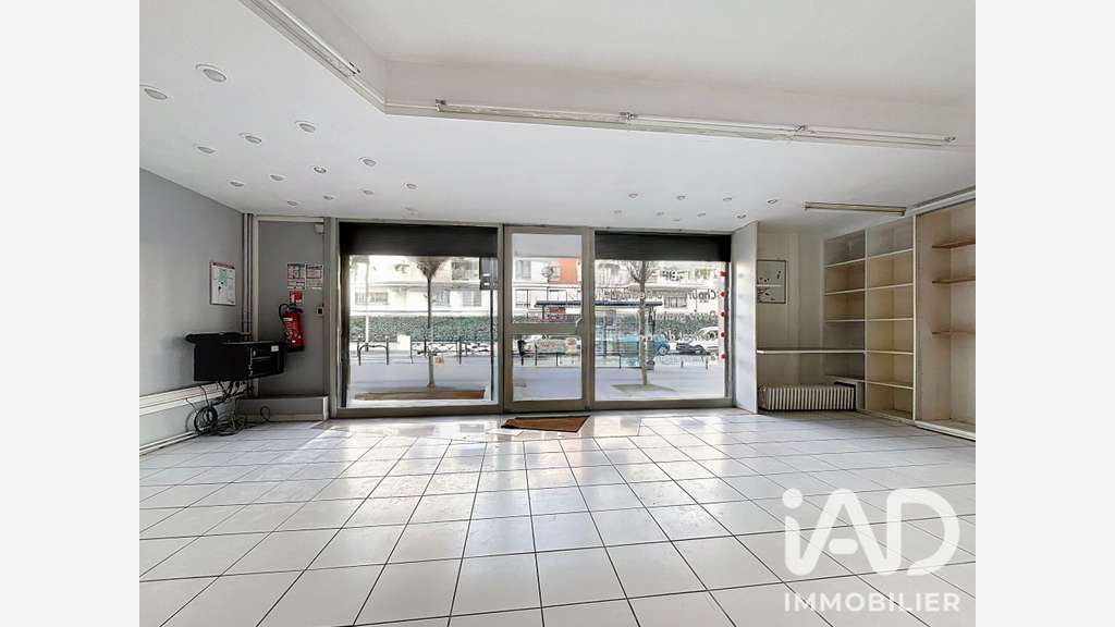 Vente local très belle rentabilité 82m² Courbevoie