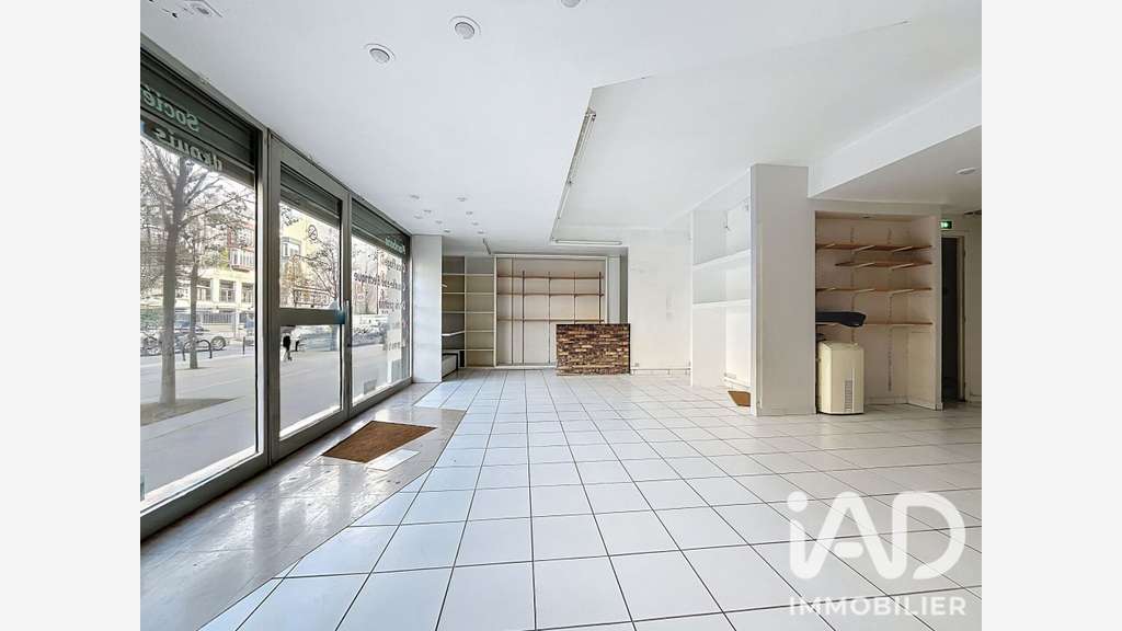 Vente local très belle rentabilité 82m² Courbevoie