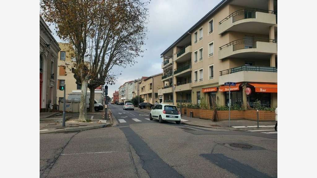 AV local commercial 252m² Craponne empl strat