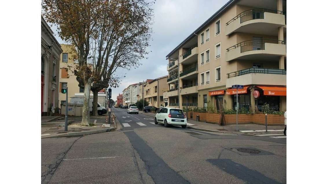 AV local commercial 252m² Craponne empl strat