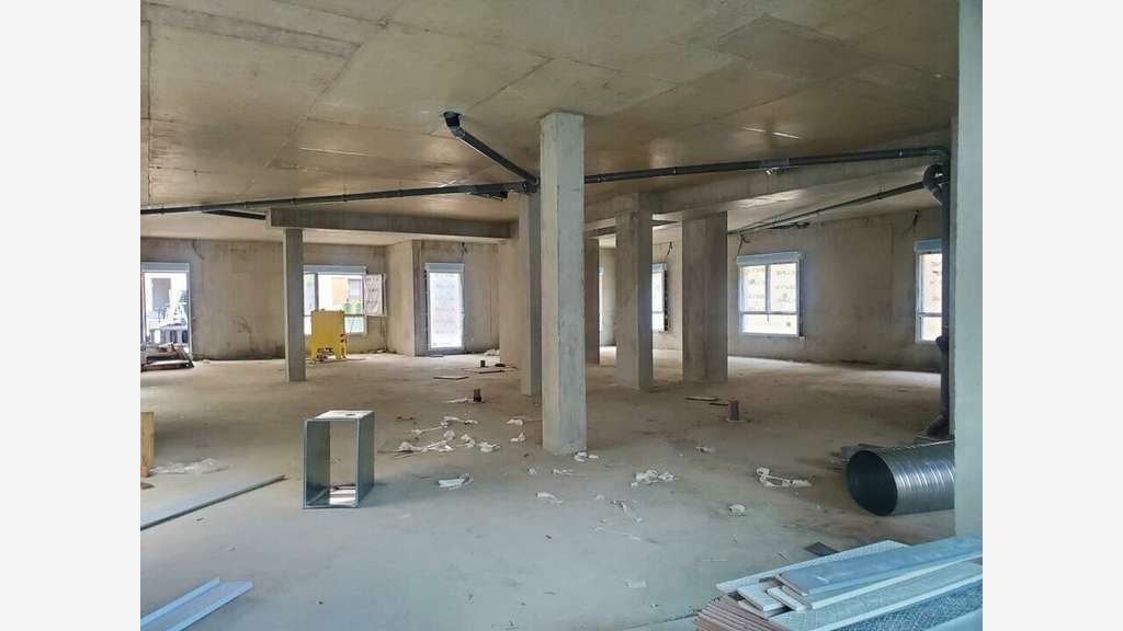 AV local commercial 252m² Craponne empl strat