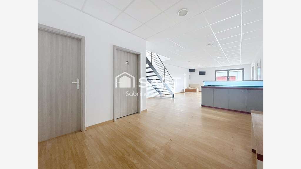 Vente local d'activités bureaux 465m² à Créhange