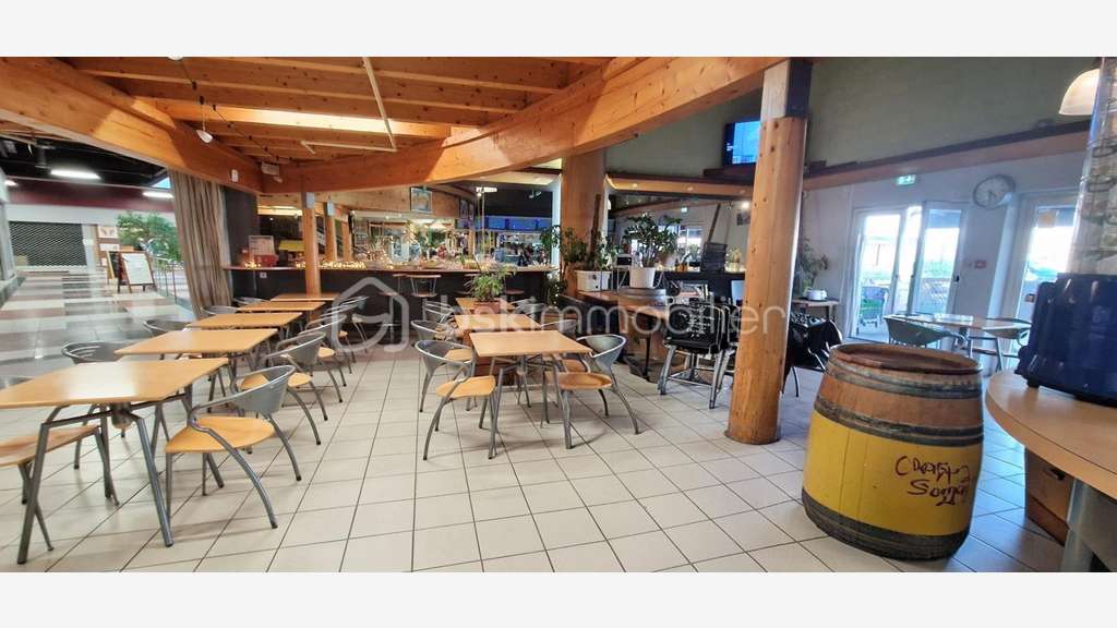 Local commercial loué de 396m² à vendre à Dax