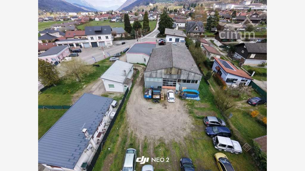 Vente local d'activité 770m² / 2572m² La Rochette