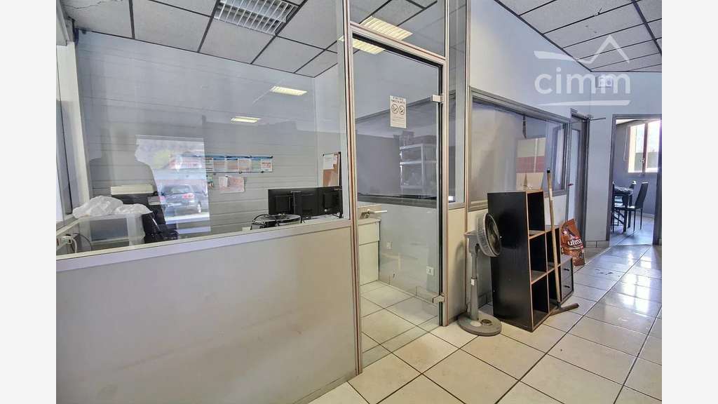 Vente local d'activité 770m² / 2572m² La Rochette