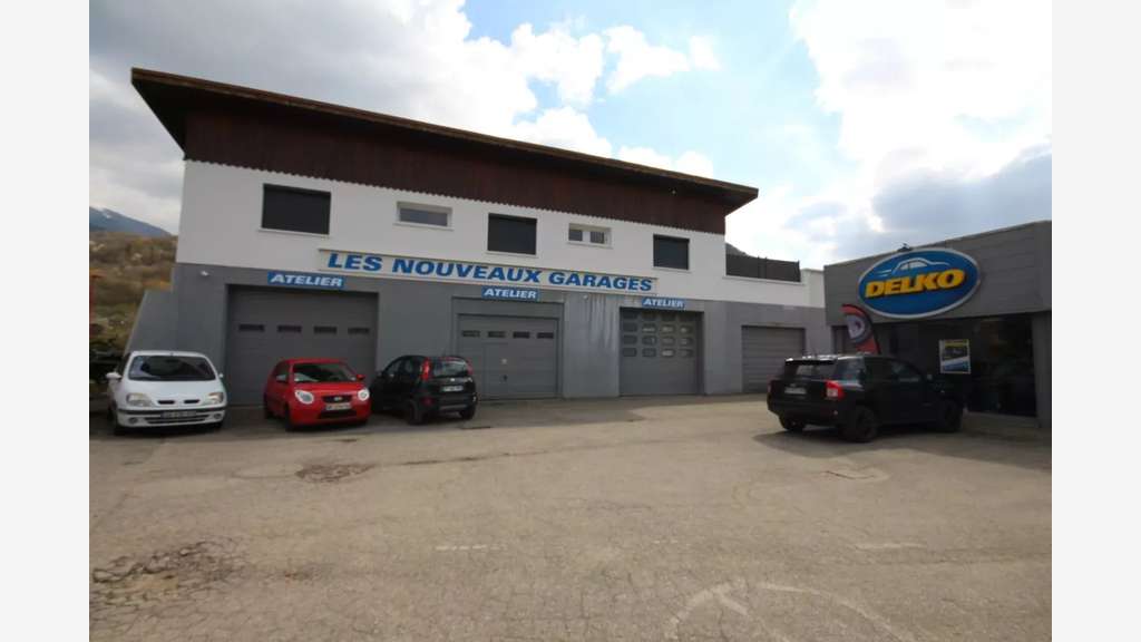 Vente local d'activité 770m² / 2572m² La Rochette