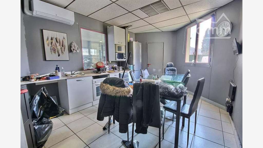Vente local d'activité 770m² / 2572m² La Rochette