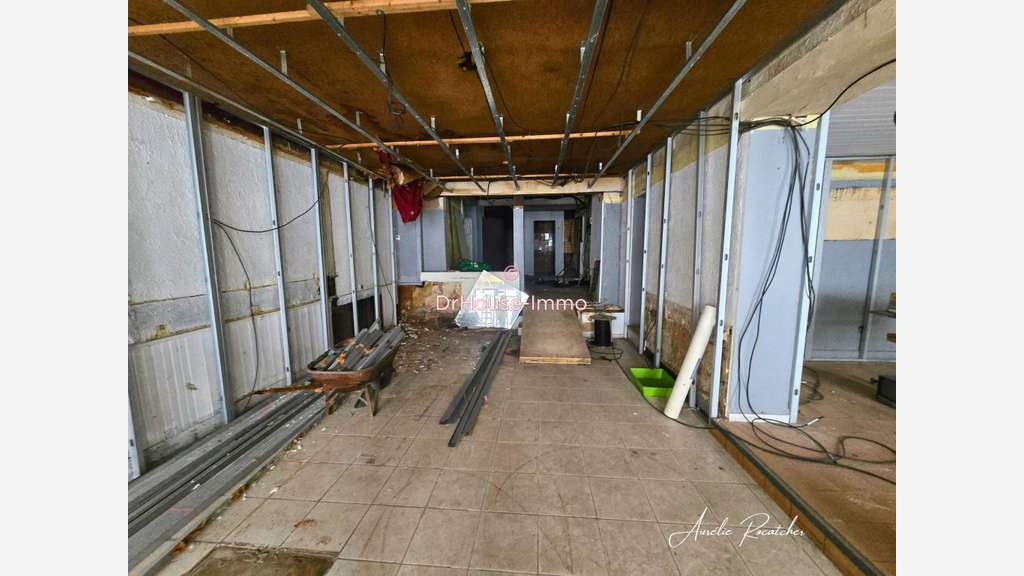Local commercial 110m² à rénover à Dieppe centre
