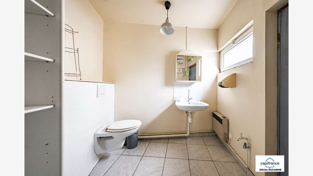 Local/bureau et appartement 90m² à vendre à Dijon