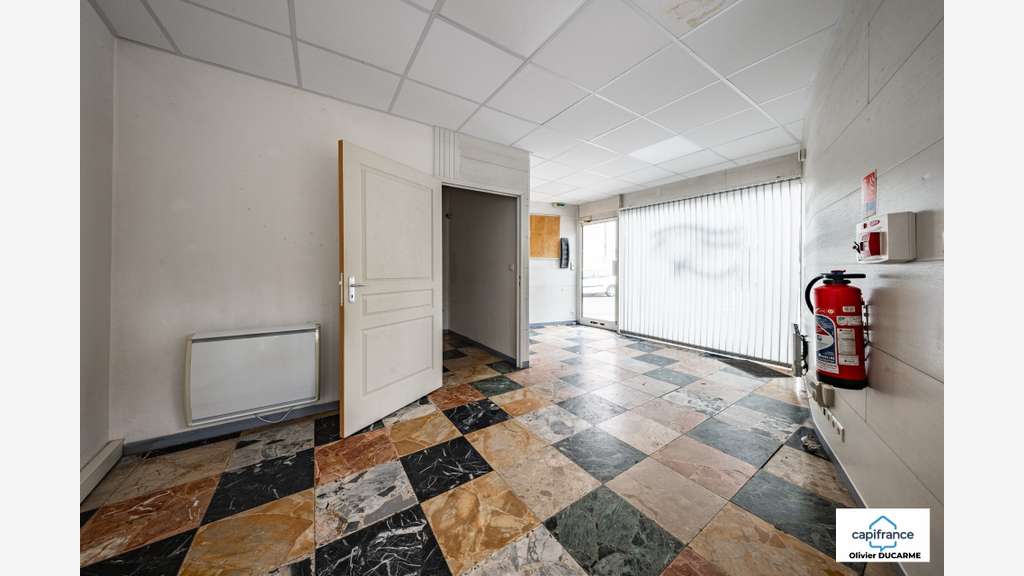 Local/bureau et appartement 90m² à vendre à Dijon