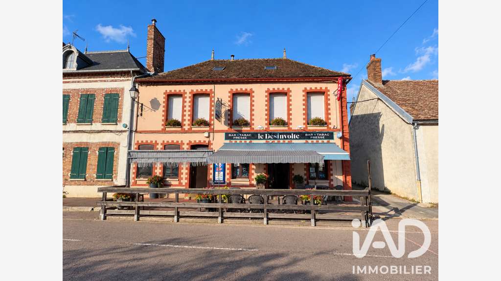 Local commercial à Domats