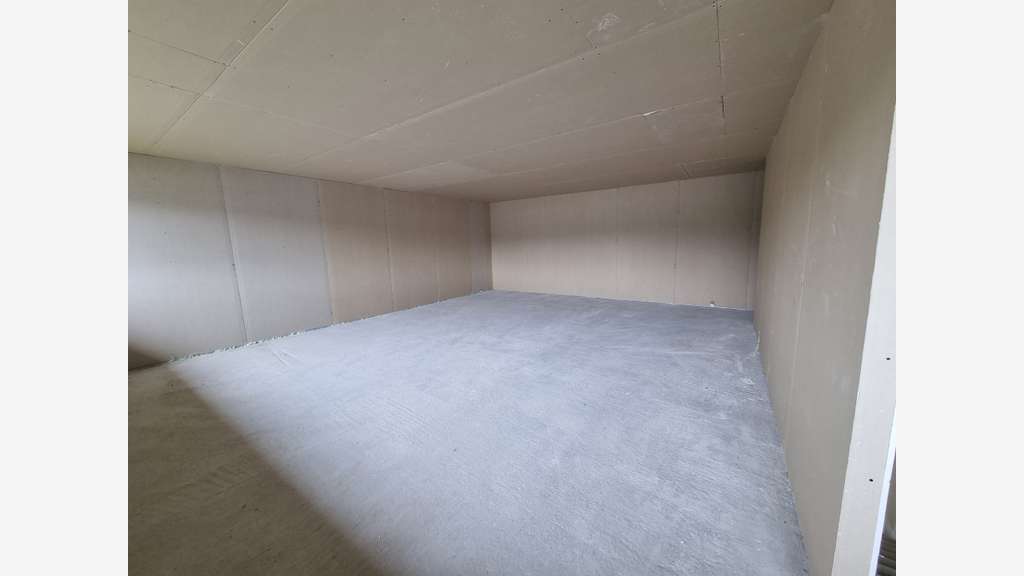 A louer local commercial 120m² empl strat Douvaine